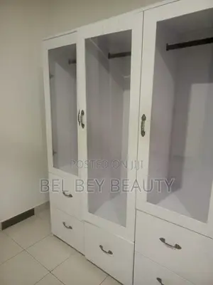 Wardrobe for Pick Up in Adenta