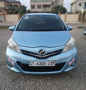 Toyota Vitz 2013 Blue