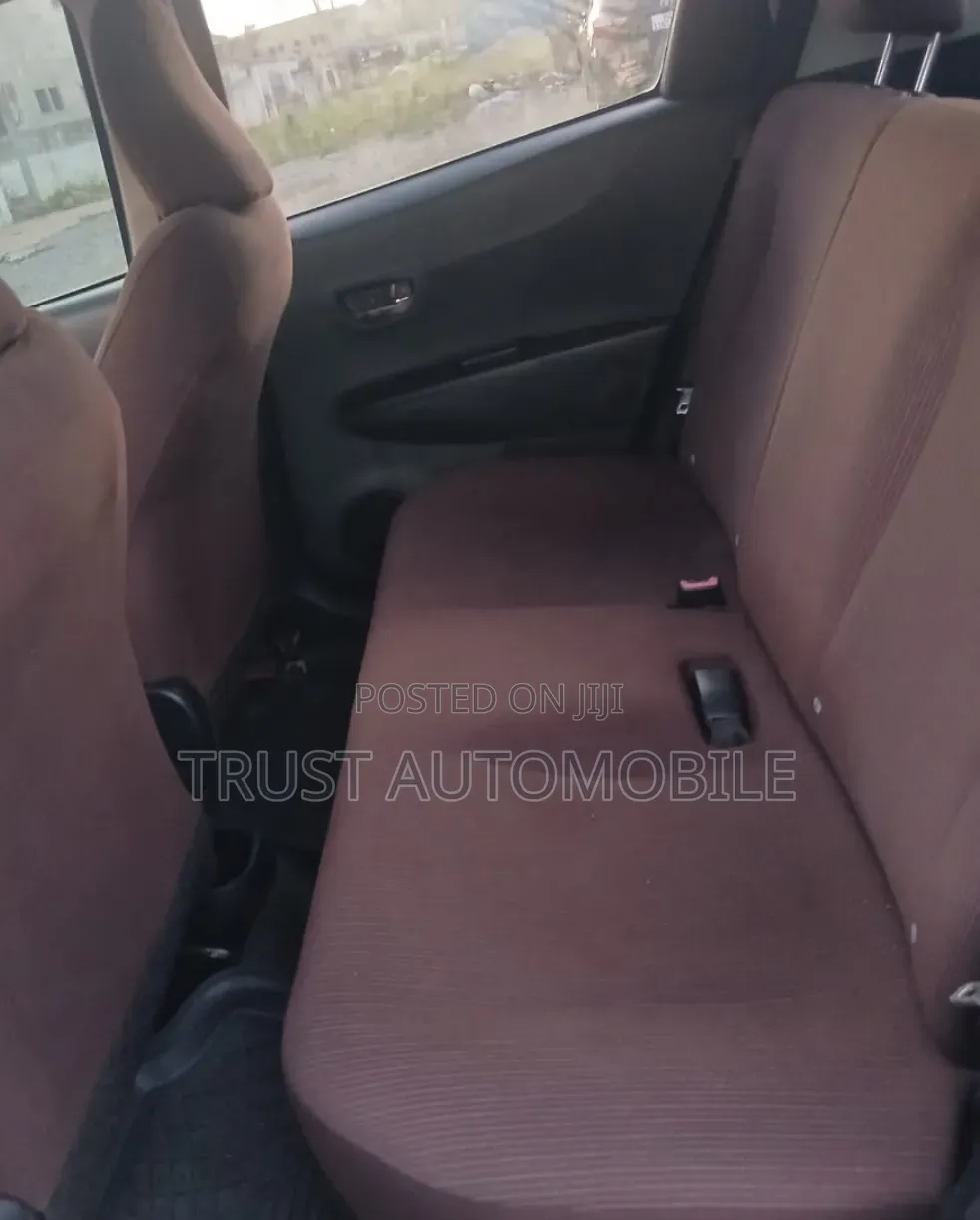 Toyota Vitz 2013 Blue