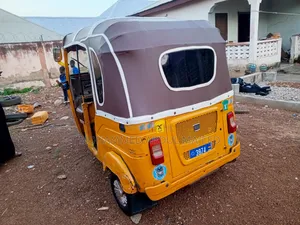 Bajaj RE 2022 Yellow