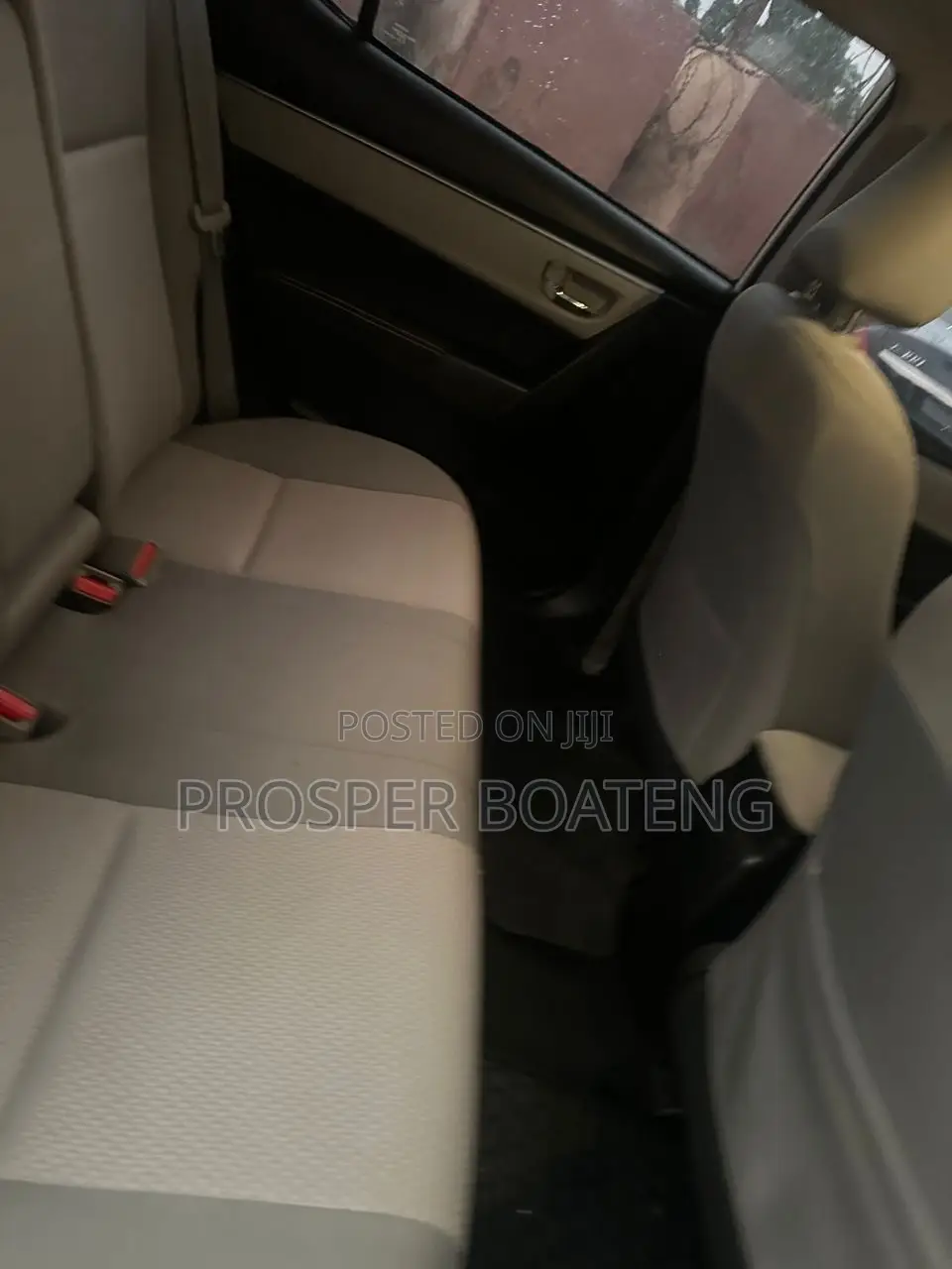 Toyota Corolla LE 4dr Sedan (1.8L 4cyl CVT) 2016 White