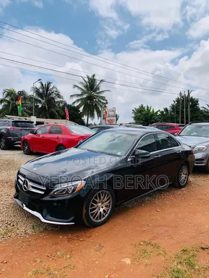 Mercedes-Benz C300 2016 Black