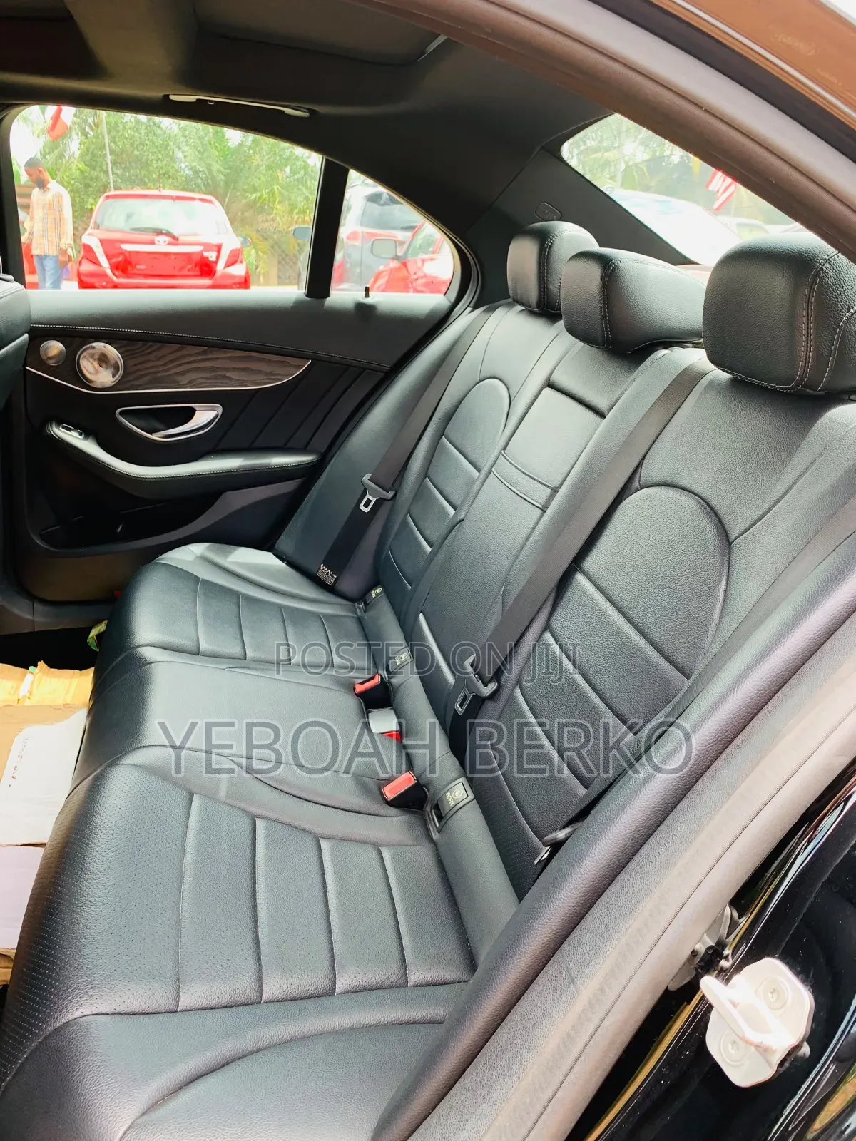Mercedes-Benz C300 2016 Black