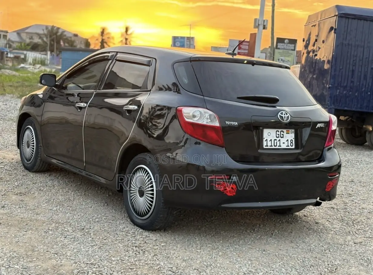 Toyota Matrix S Hatchback AWD (2.4L 4cyl 4A) 2010 Black