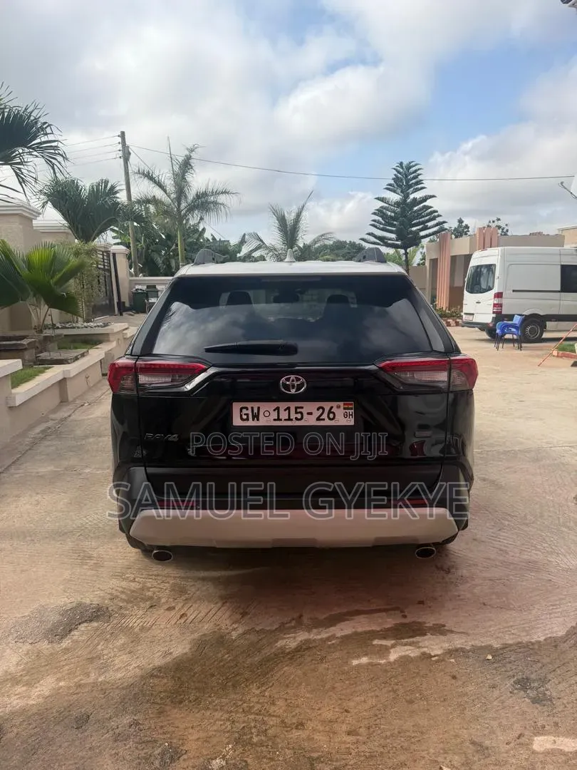 Toyota RAV4 Limited AWD 2023 Black