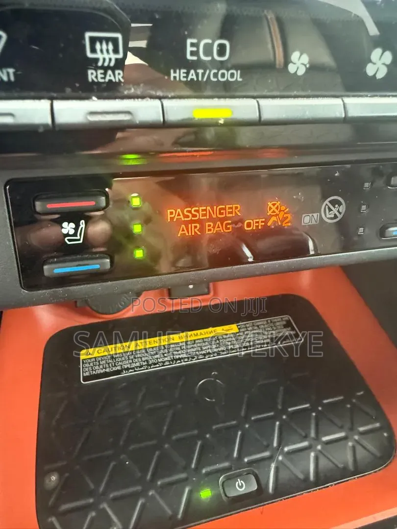 Toyota RAV4 Limited AWD 2023 Black