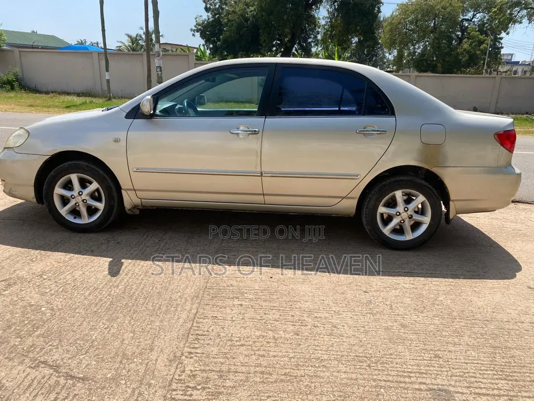 Toyota Corolla 2027 Gold