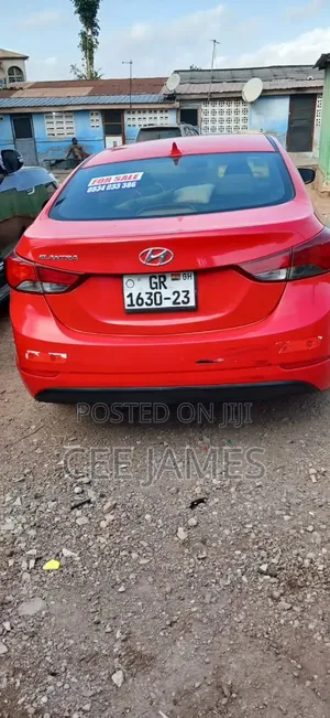 Hyundai Elantra 2014 Red