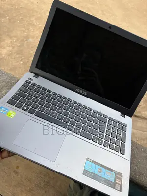 Laptop Asus ASUSPRO B9440UA 8GB Intel Core i5 HDD+SSD 1T