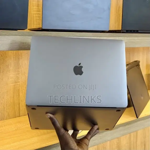 Laptop Apple MacBook Pro 2017 8GB Intel Core i5 SSD 256GB
