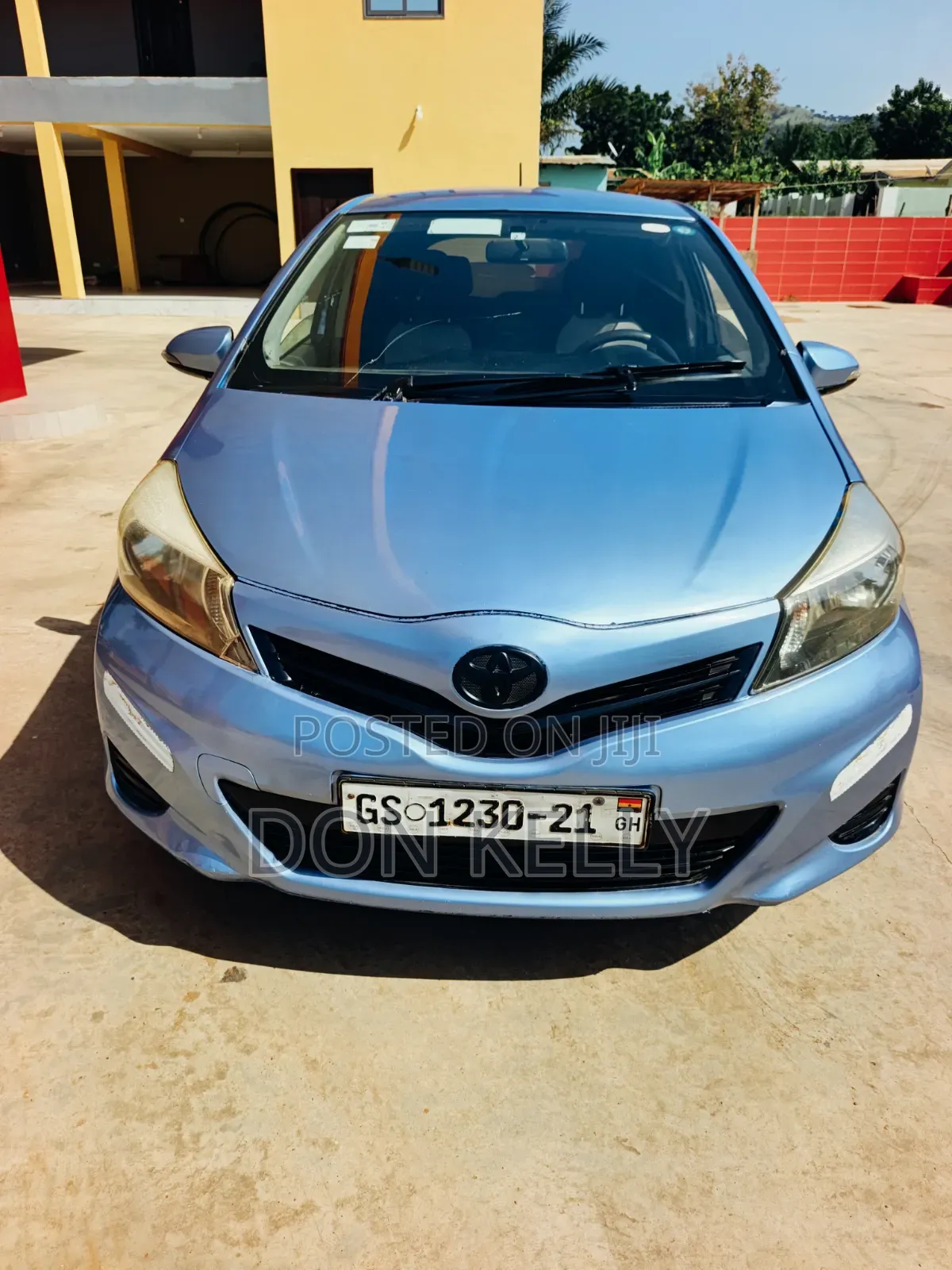 Toyota Vitz 1.3 AWD 5dr 2012 Blue