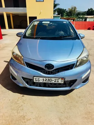 Toyota Vitz 1.3 AWD 5dr 2012 Blue