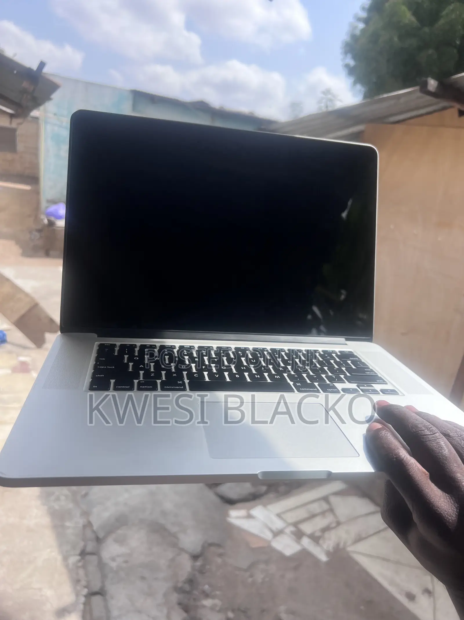 New Laptop Apple MacBook Pro 2015 16GB Intel Core i7 SSD 512GB