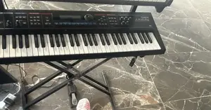 Roland Juno DI 49