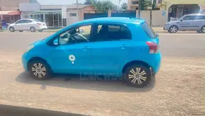 Toyota Vitz 1.3 FWD 5dr 2010 Blue