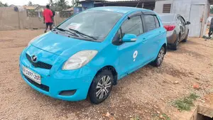 Toyota Vitz 1.3 FWD 5dr 2010 Blue