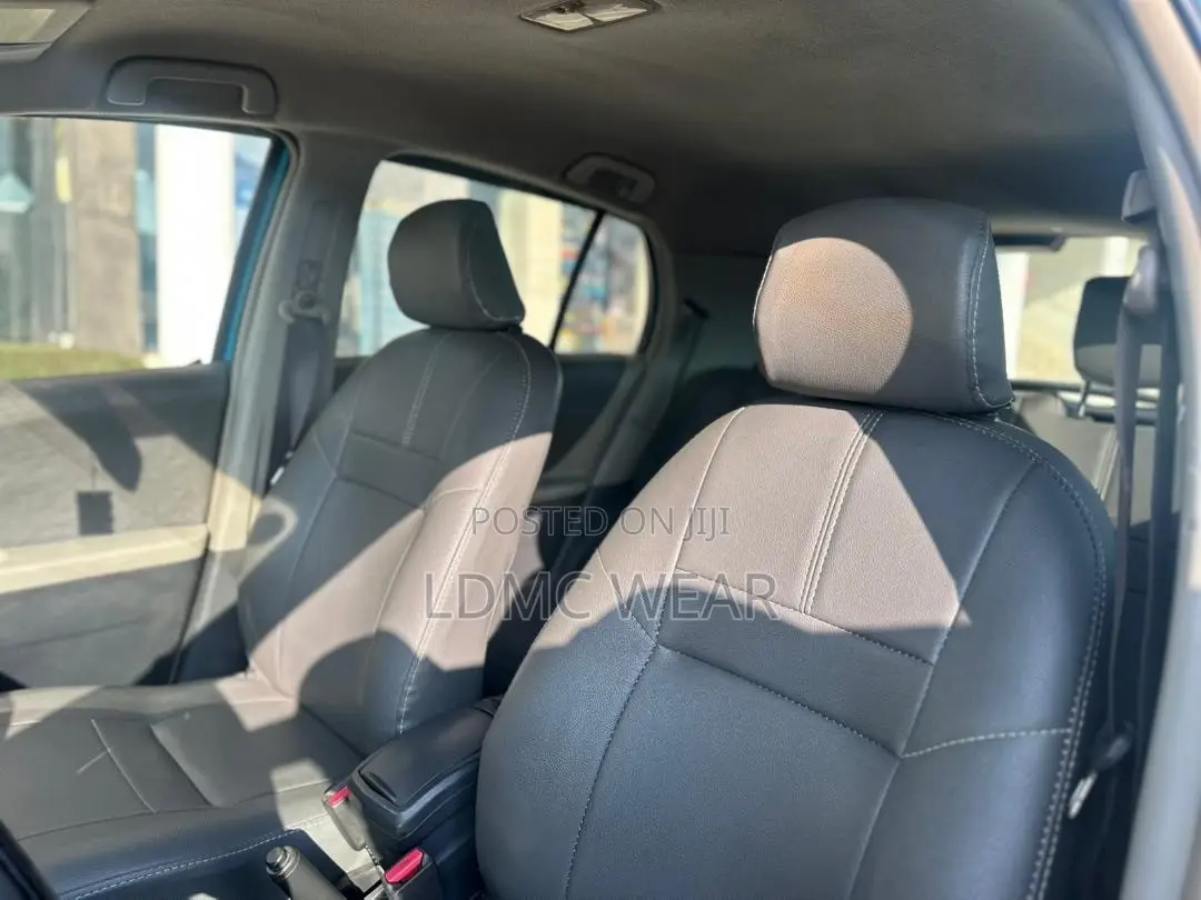 Toyota Vitz 1.3 FWD 5dr 2010 Blue