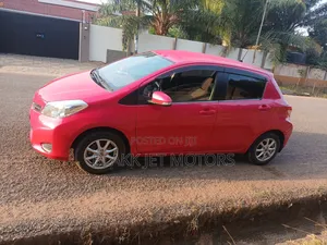 Toyota Vitz 1.3 FWD 5dr 2012 Pink
