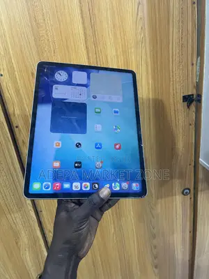 Apple iPad Pro 12.9 (2022) 128 GB Gray
