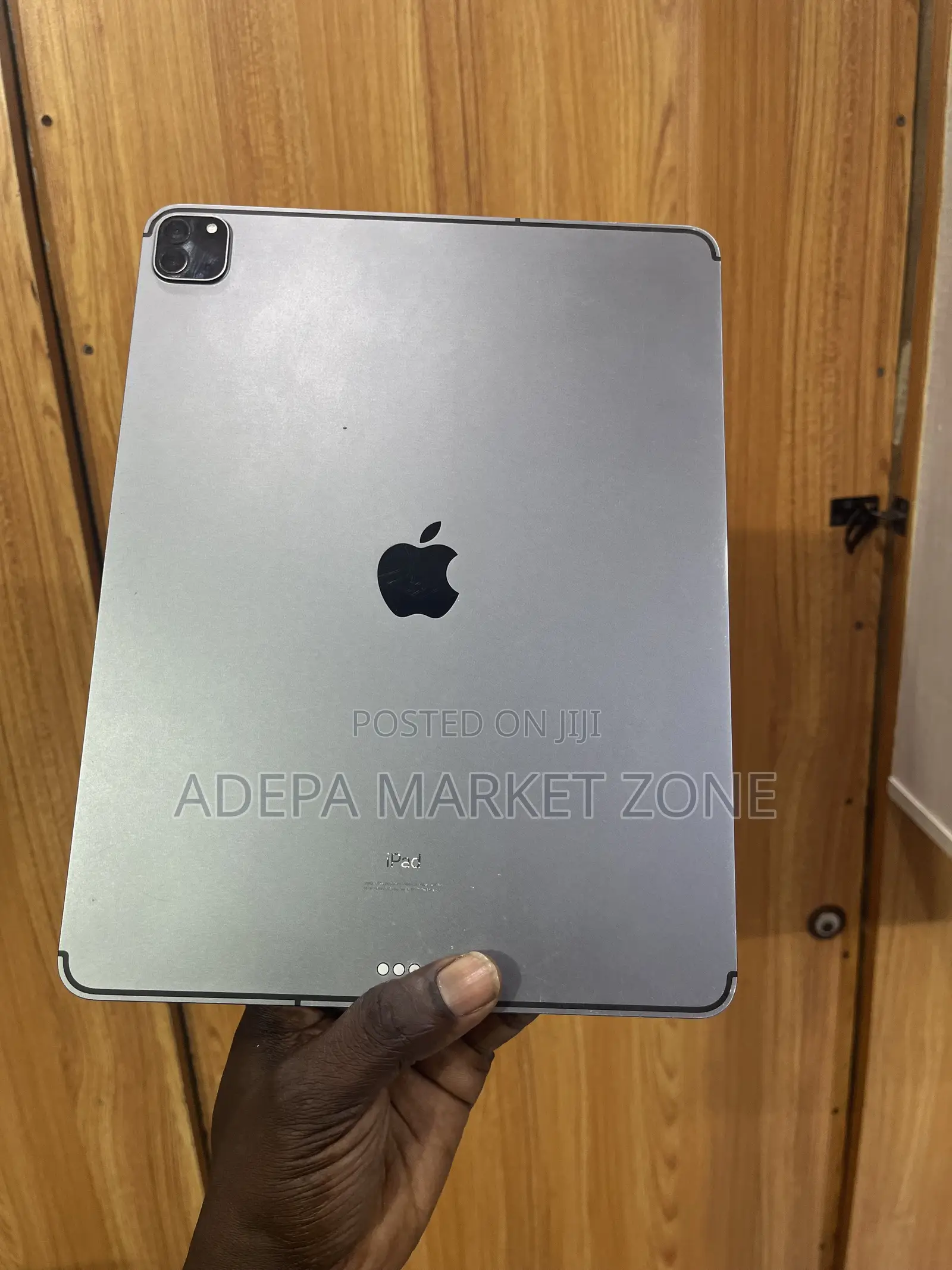 Apple iPad Pro 12.9 (2020) 256 GB Gray