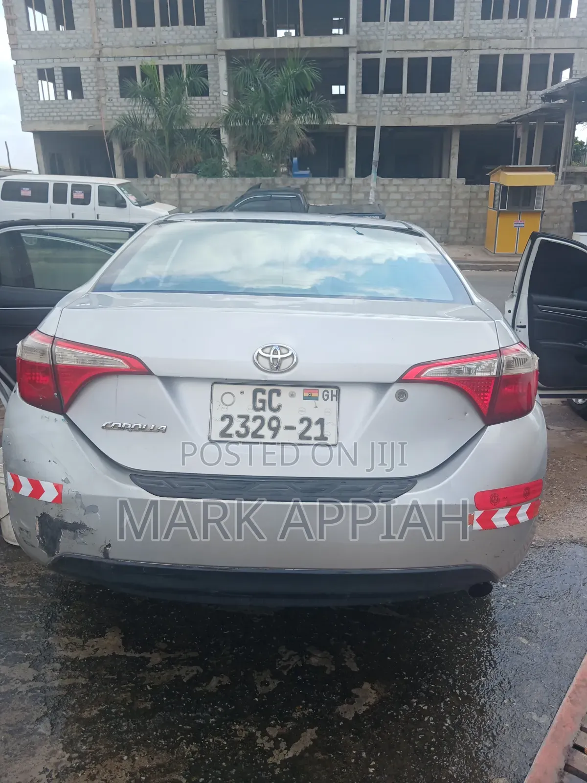 Toyota Corolla L 4dr Sedan (1.8L 4cyl 4A) 2015 Silver