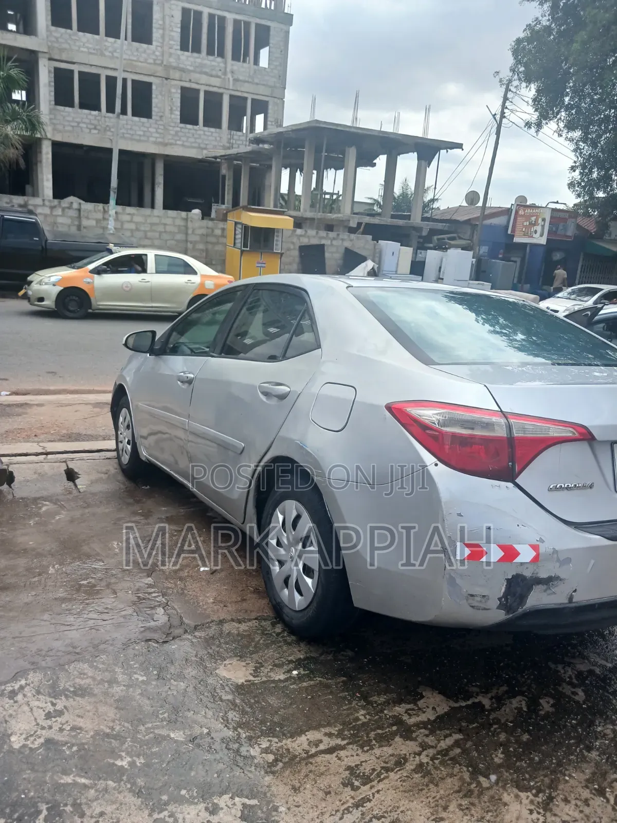 Toyota Corolla L 4dr Sedan (1.8L 4cyl 4A) 2015 Silver