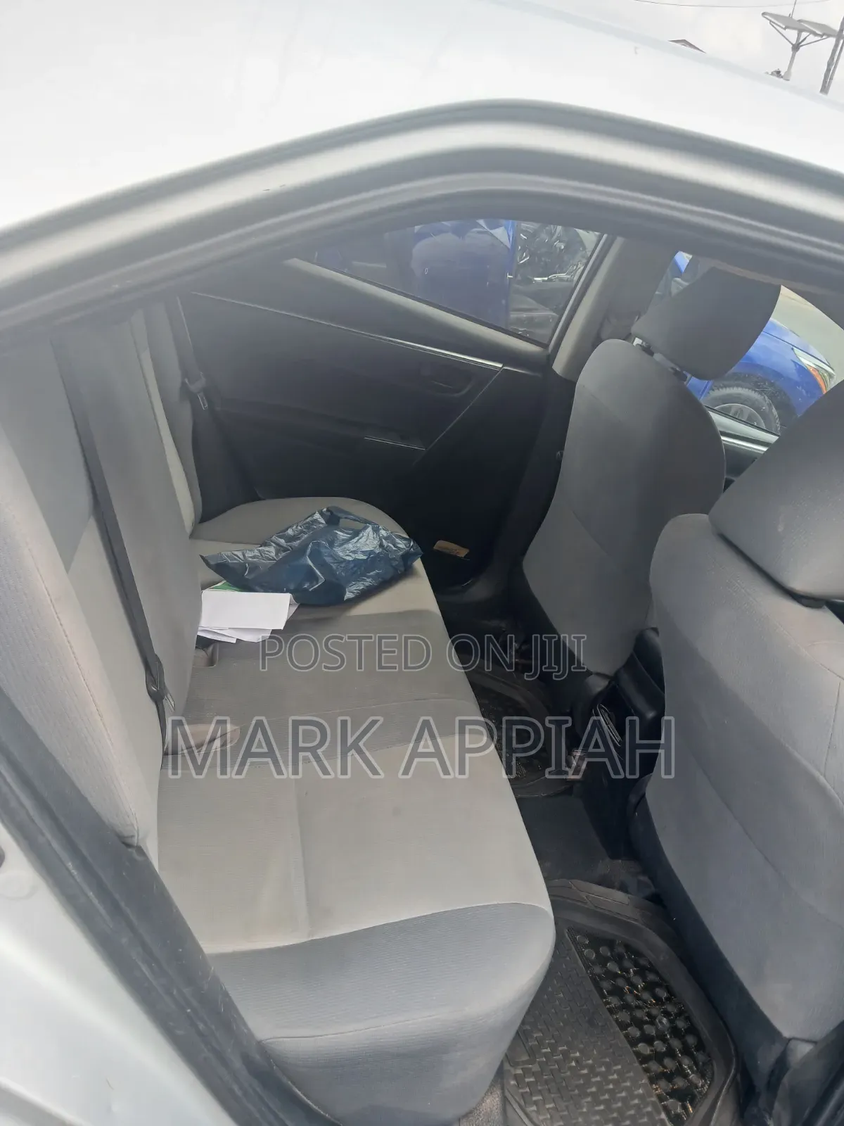 Toyota Corolla L 4dr Sedan (1.8L 4cyl 4A) 2015 Silver