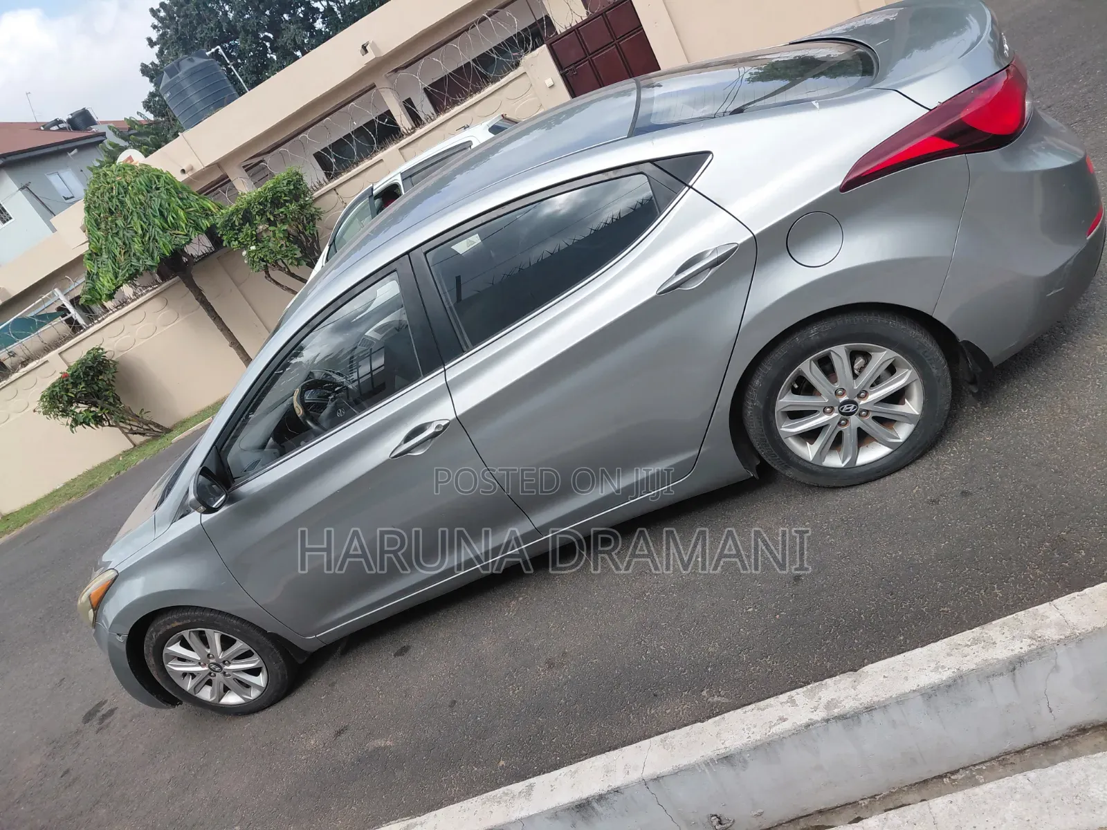 Hyundai Elantra SE 4dr Sedan (1.8L 4cyl 6A) 2014