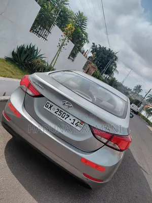 Hyundai Elantra SE 4dr Sedan (1.8L 4cyl 6A) 2014
