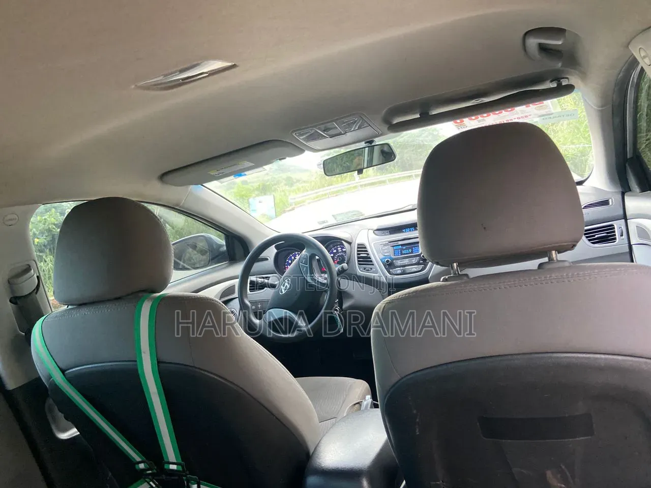 Hyundai Elantra SE 4dr Sedan (1.8L 4cyl 6A) 2014