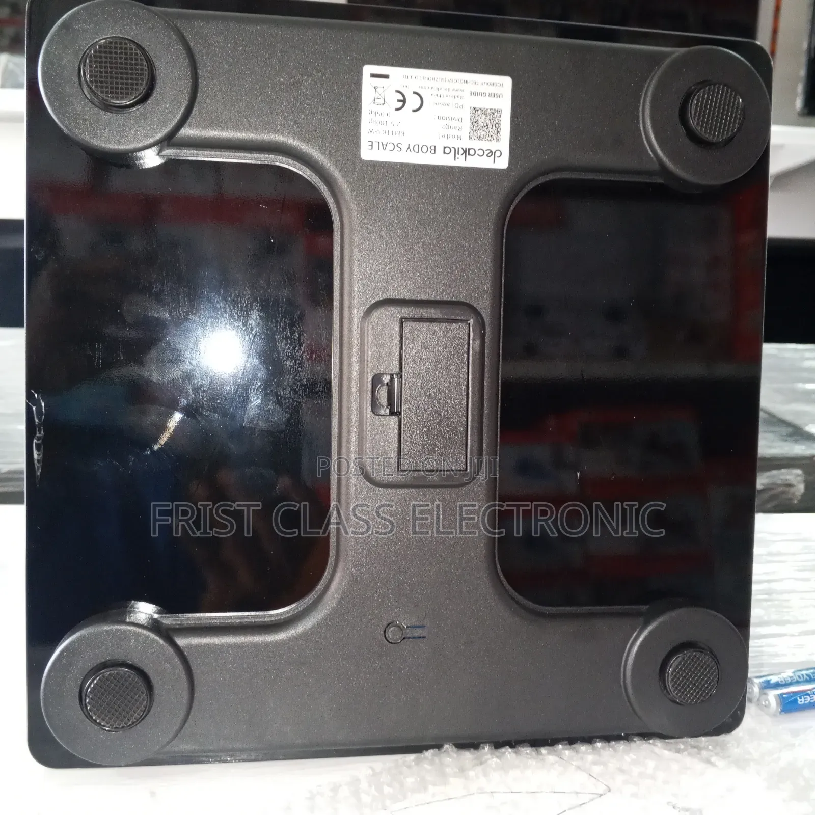 Decakila Body Scales