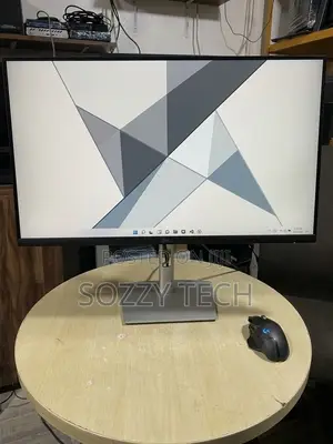 Dell P2721Q USB-C Monitor, 27" 4K UHD IPS Panel, 60Hz Refresh Rate,