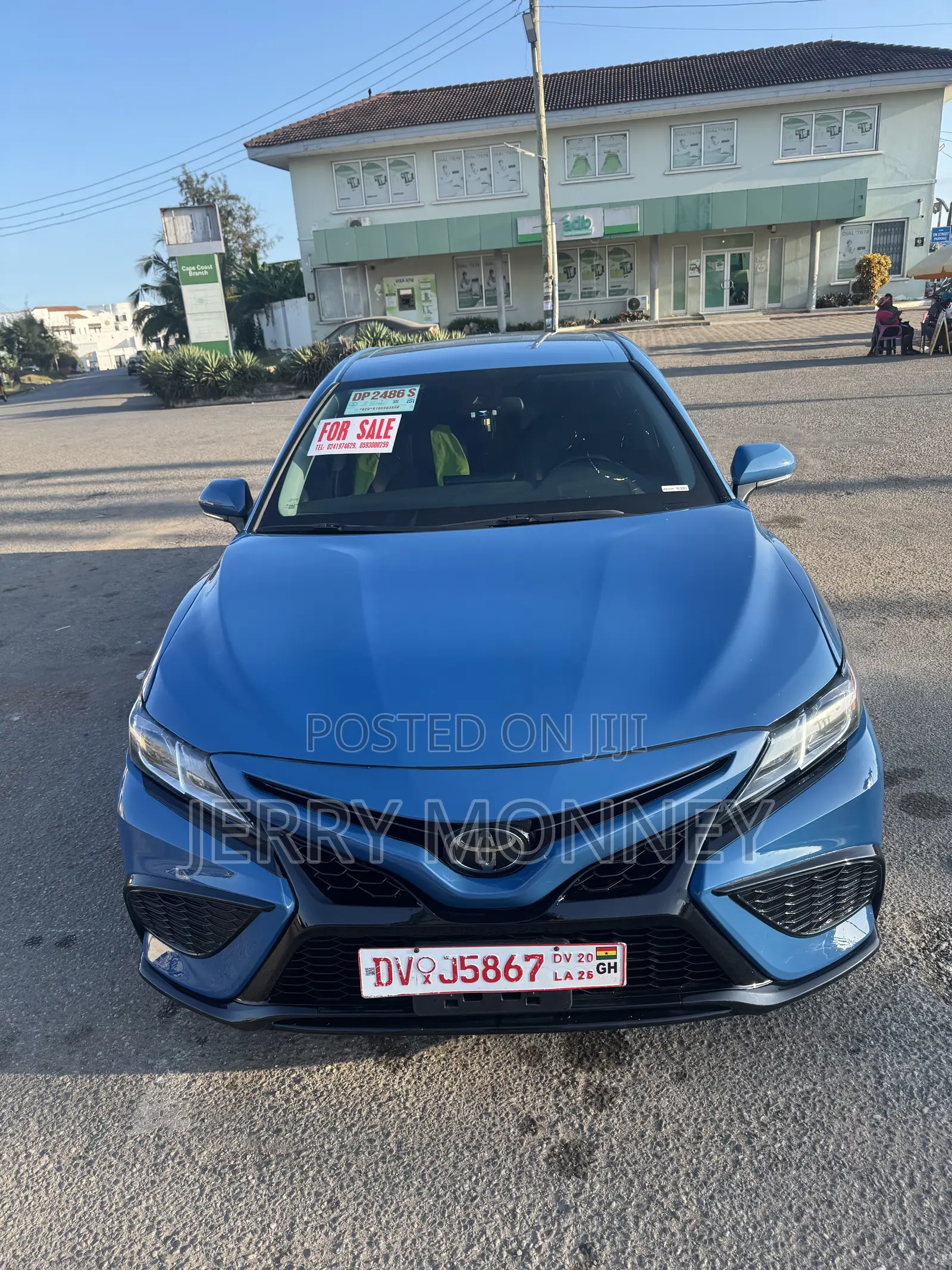 Toyota Camry SE 2023 Blue