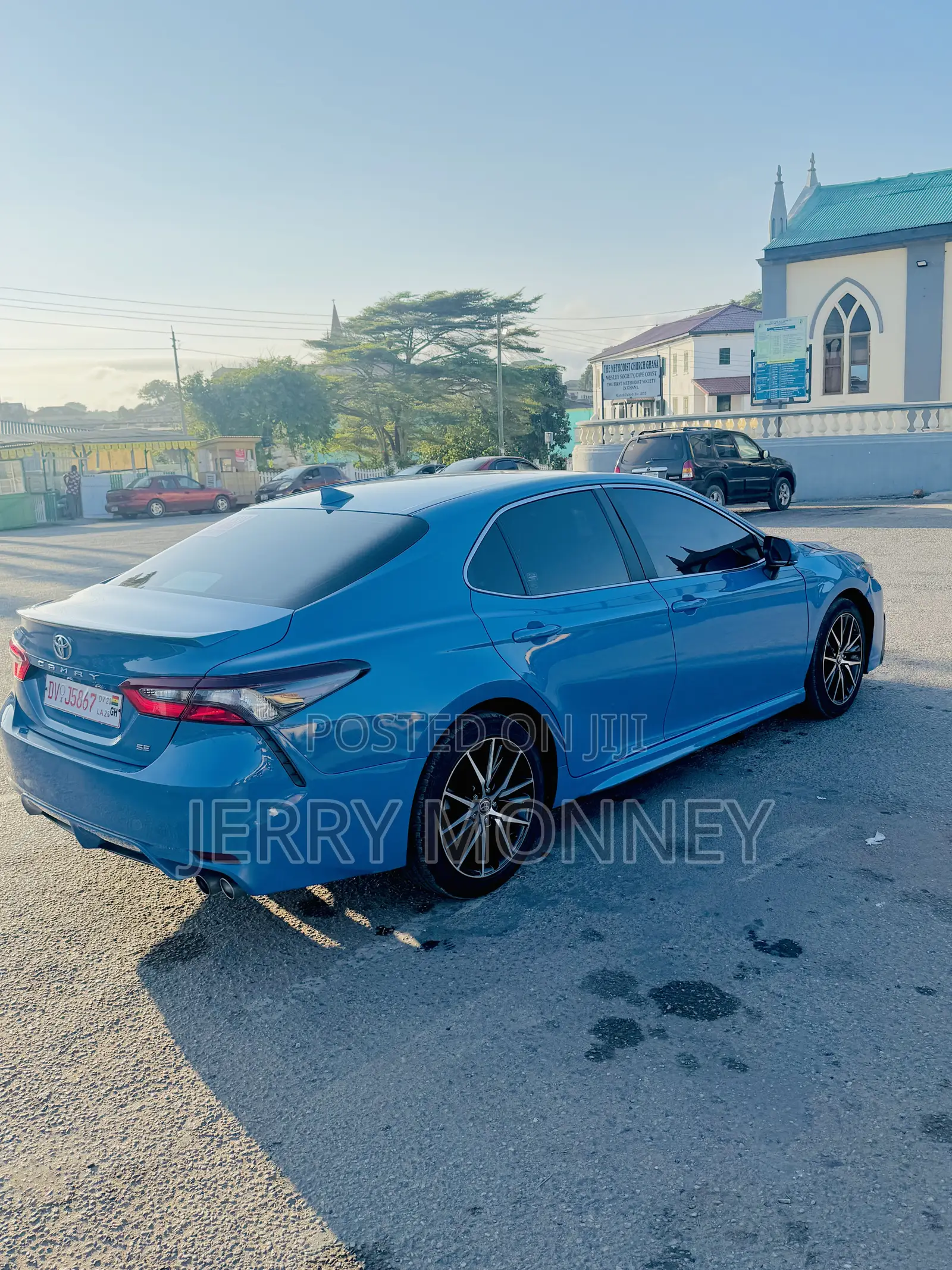 Toyota Camry SE 2023 Blue