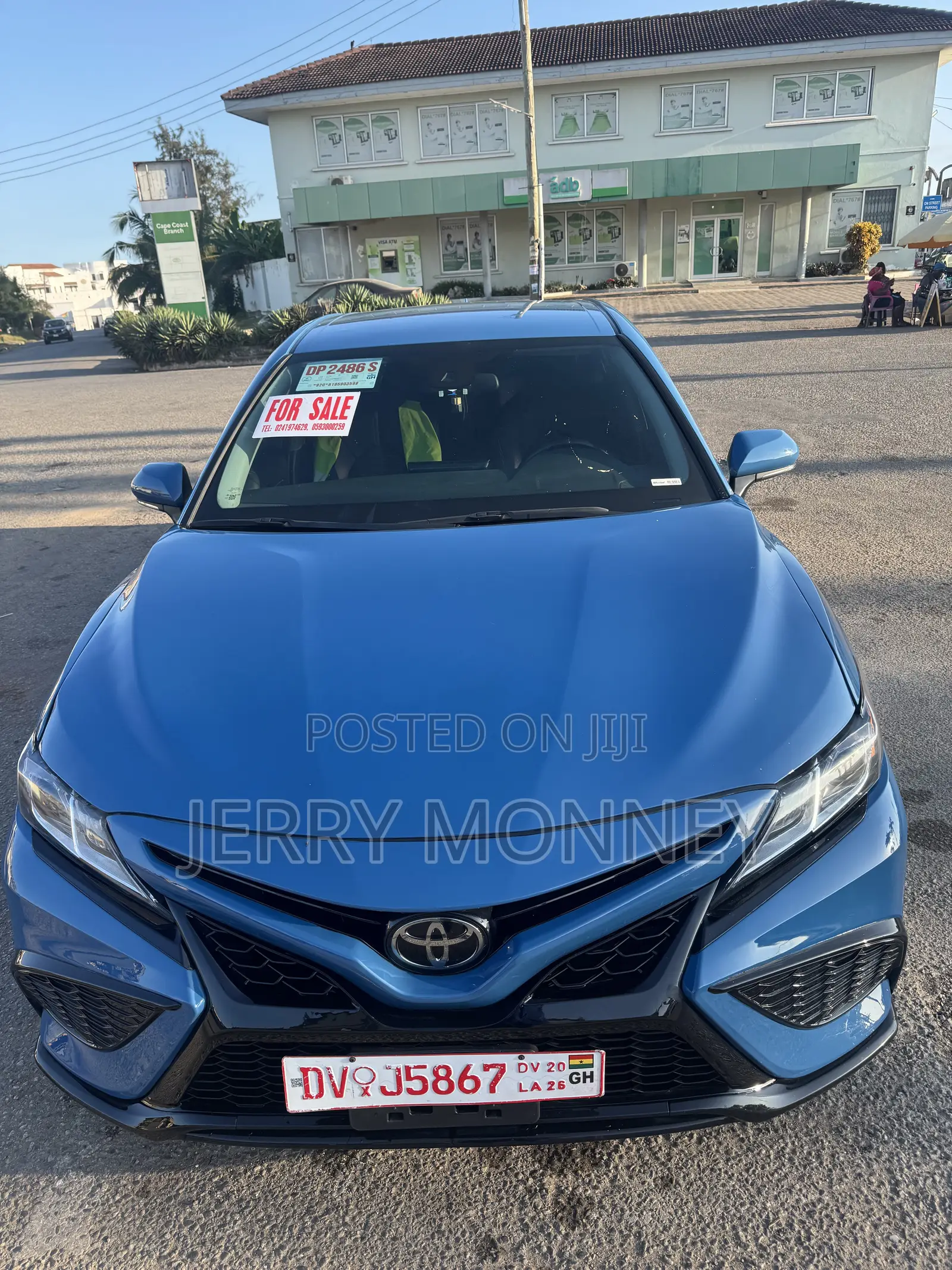 Toyota Camry SE 2023 Blue