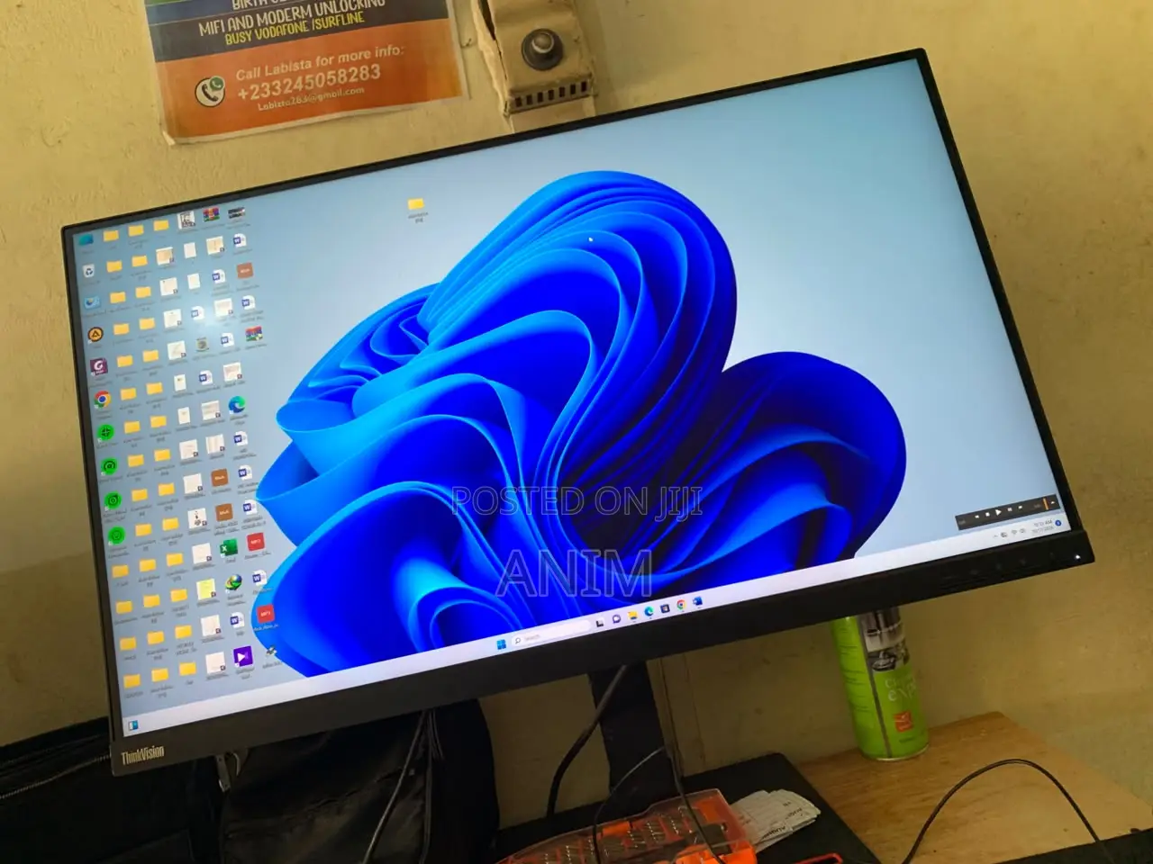 32 Inches Lenovo QHD Monitor 4kusb Type-C 3840 X 480 / 3840 X 2160