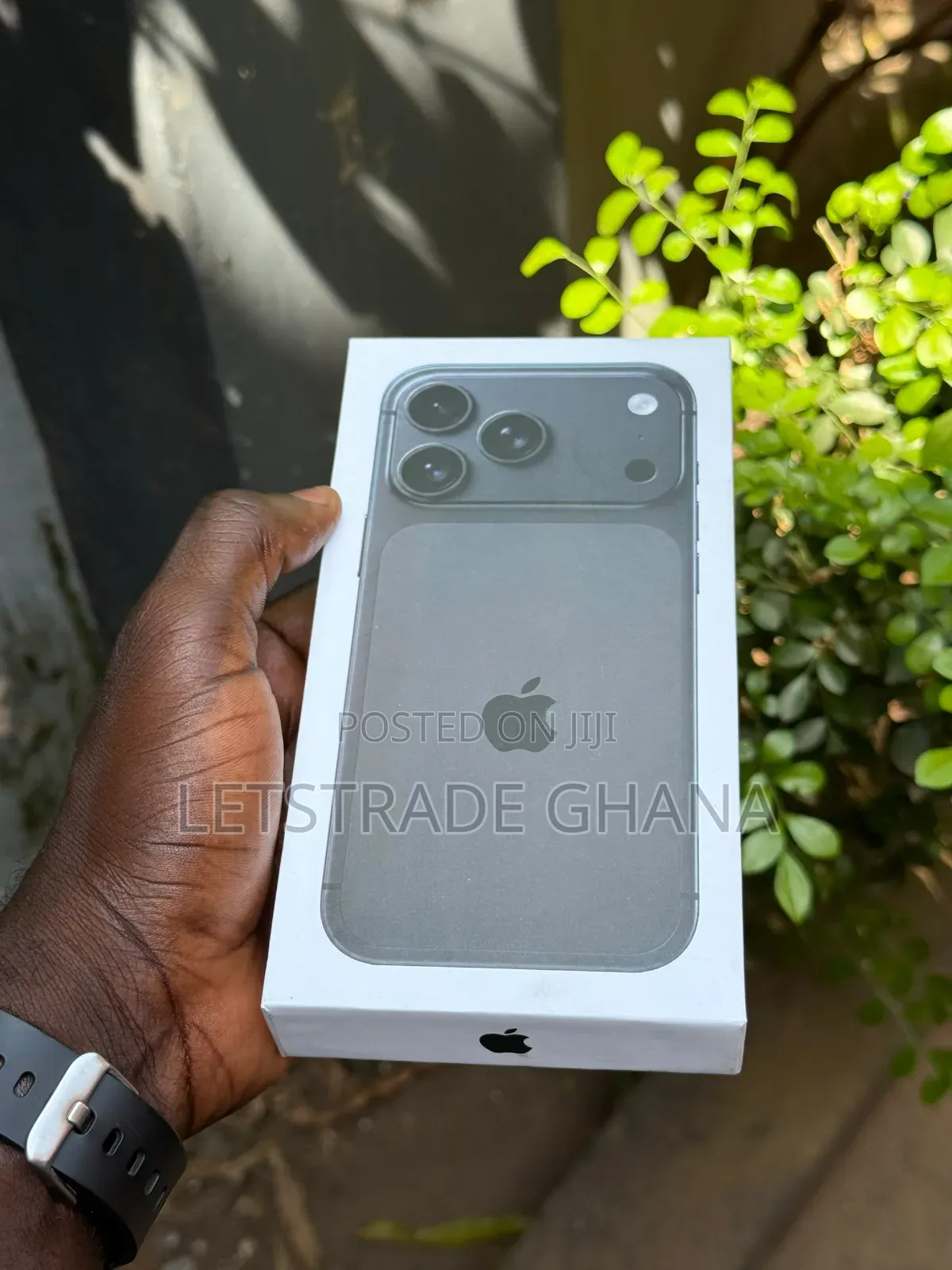 New Apple iPhone 18 Pro Max 1 TB Black