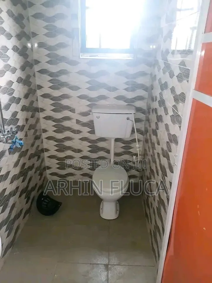 1bdrm Apartment in Ahrin, Mile 7 for rent