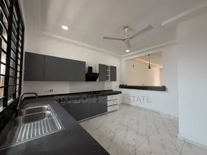 2bdrm Townhouse / Terrace in East Legon Hills, Boundary Road Area
