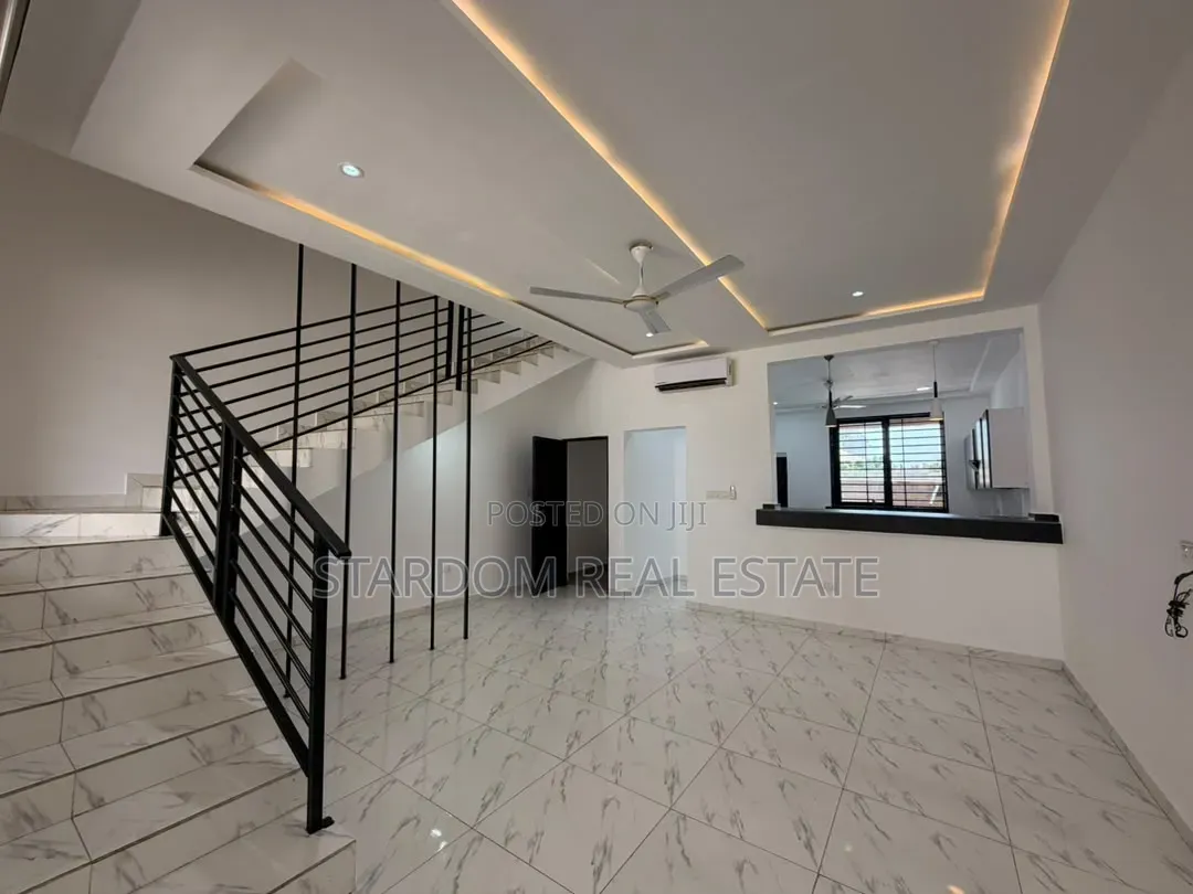 2bdrm Townhouse / Terrace in East Legon Hills, Boundary Road Area