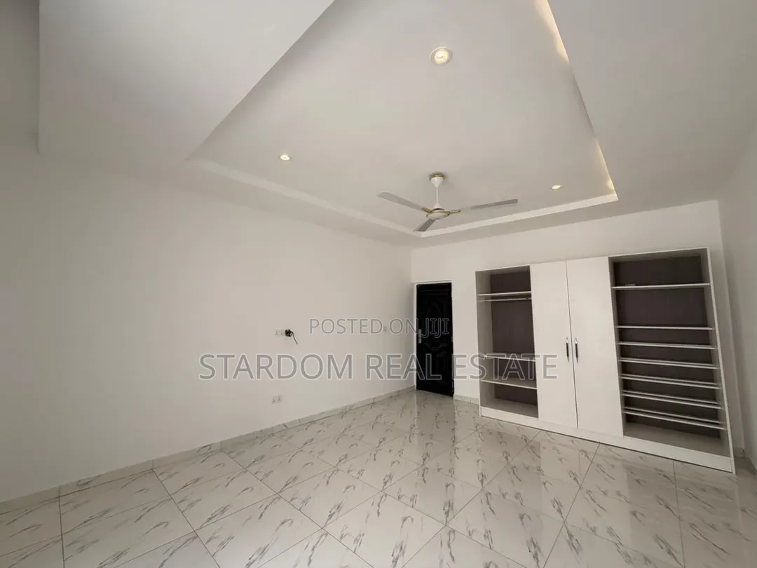 2bdrm Townhouse / Terrace in East Legon Hills, Boundary Road Area