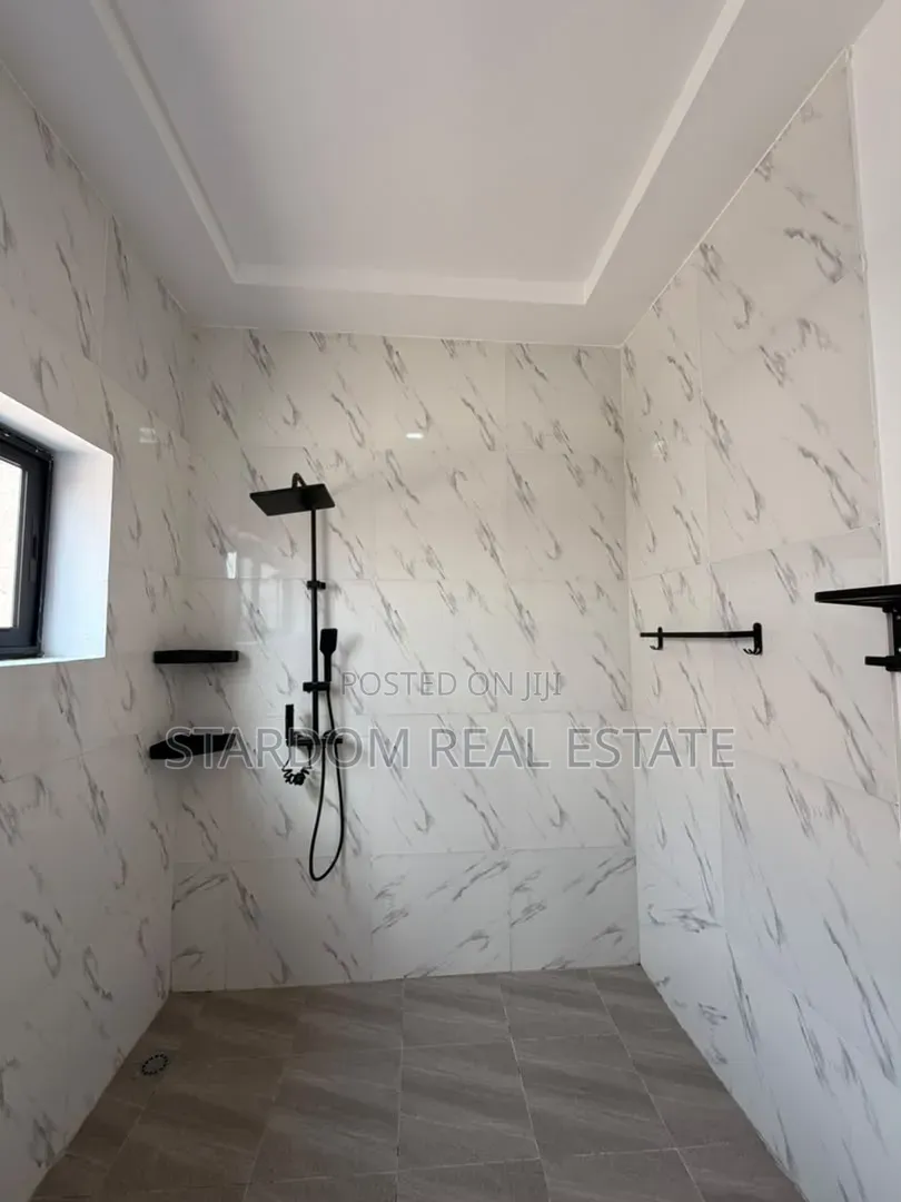 2bdrm Townhouse / Terrace in East Legon Hills, Boundary Road Area