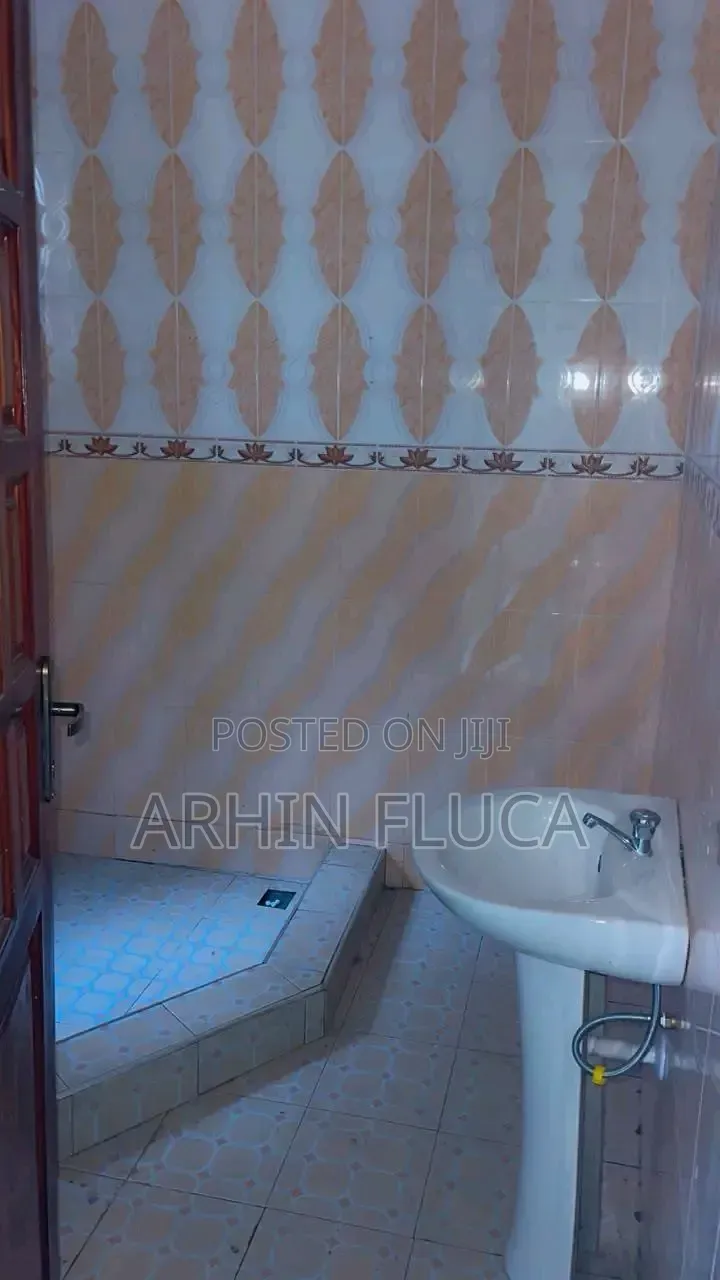 1bdrm Apartment in Ahrin, Mile 7 for rent