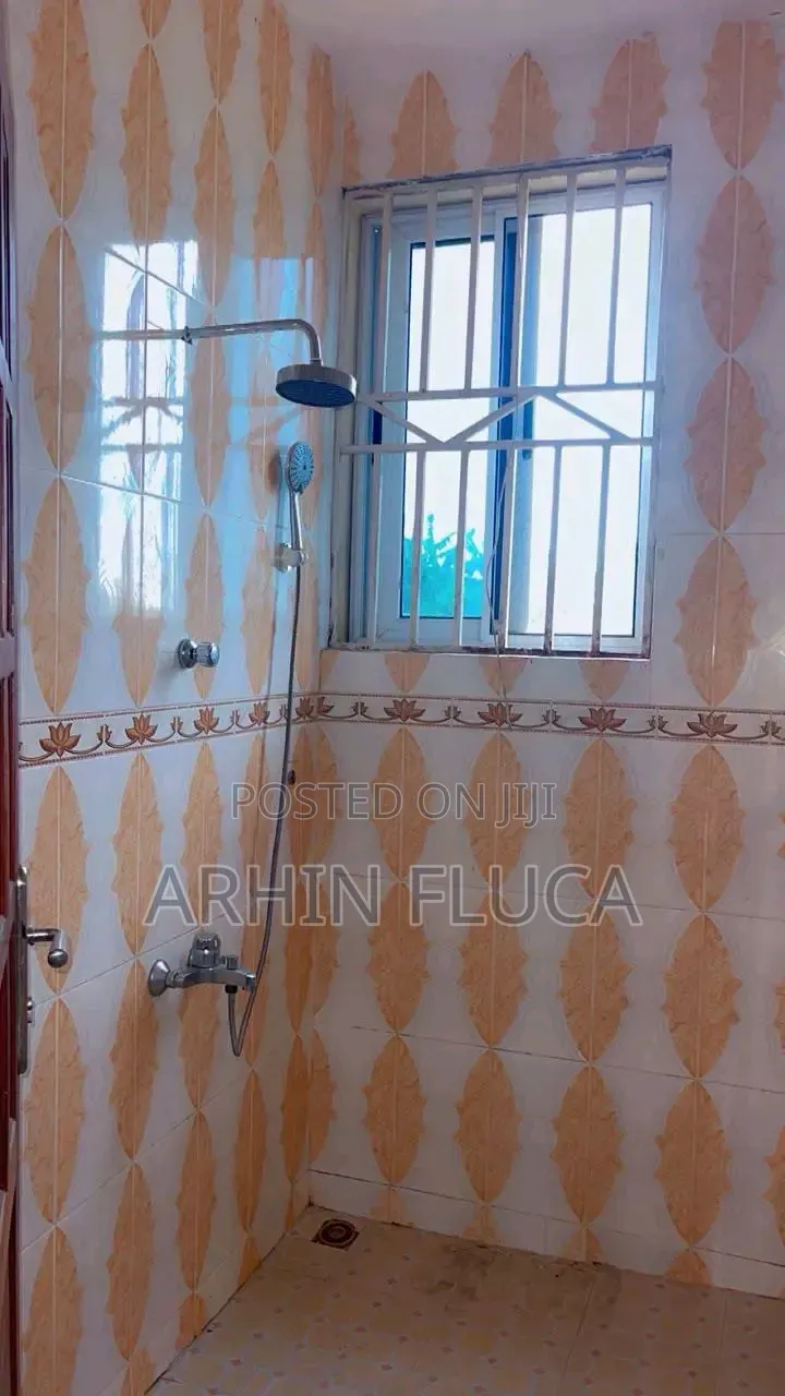 1bdrm Apartment in Ahrin, Mile 7 for rent