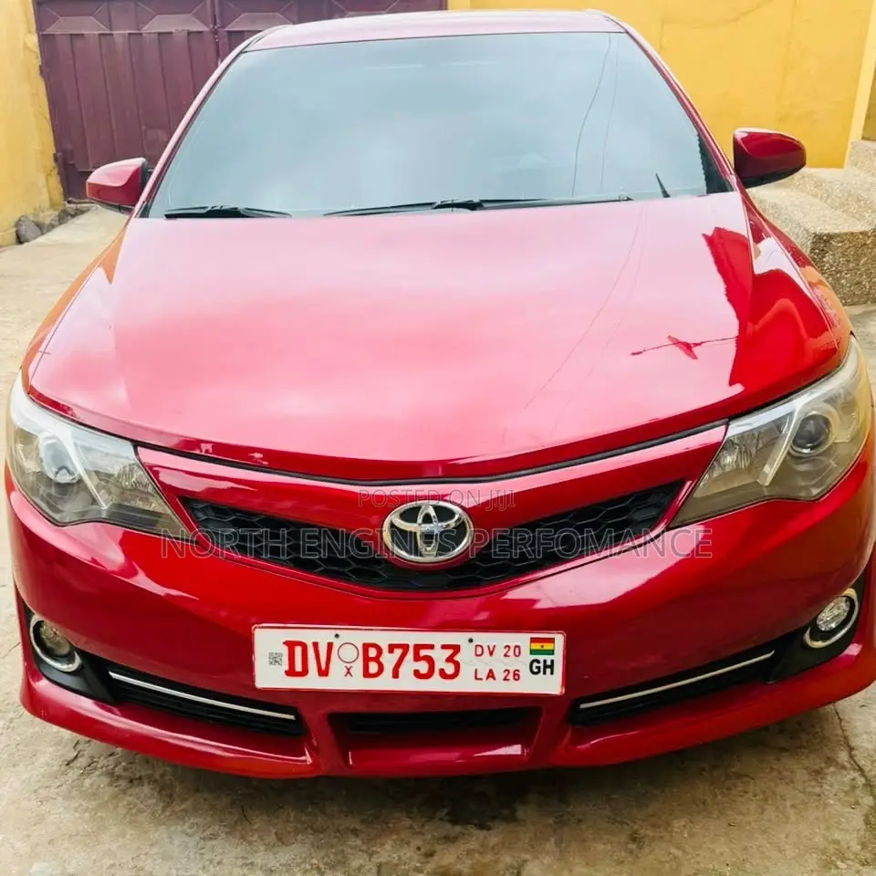 Toyota Camry SE 4dr Sedan (2.5L 4cyl 6A) 2014 Red