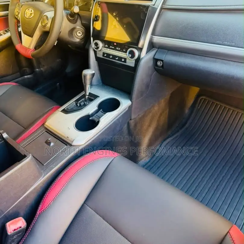 Toyota Camry SE 4dr Sedan (2.5L 4cyl 6A) 2014 Red