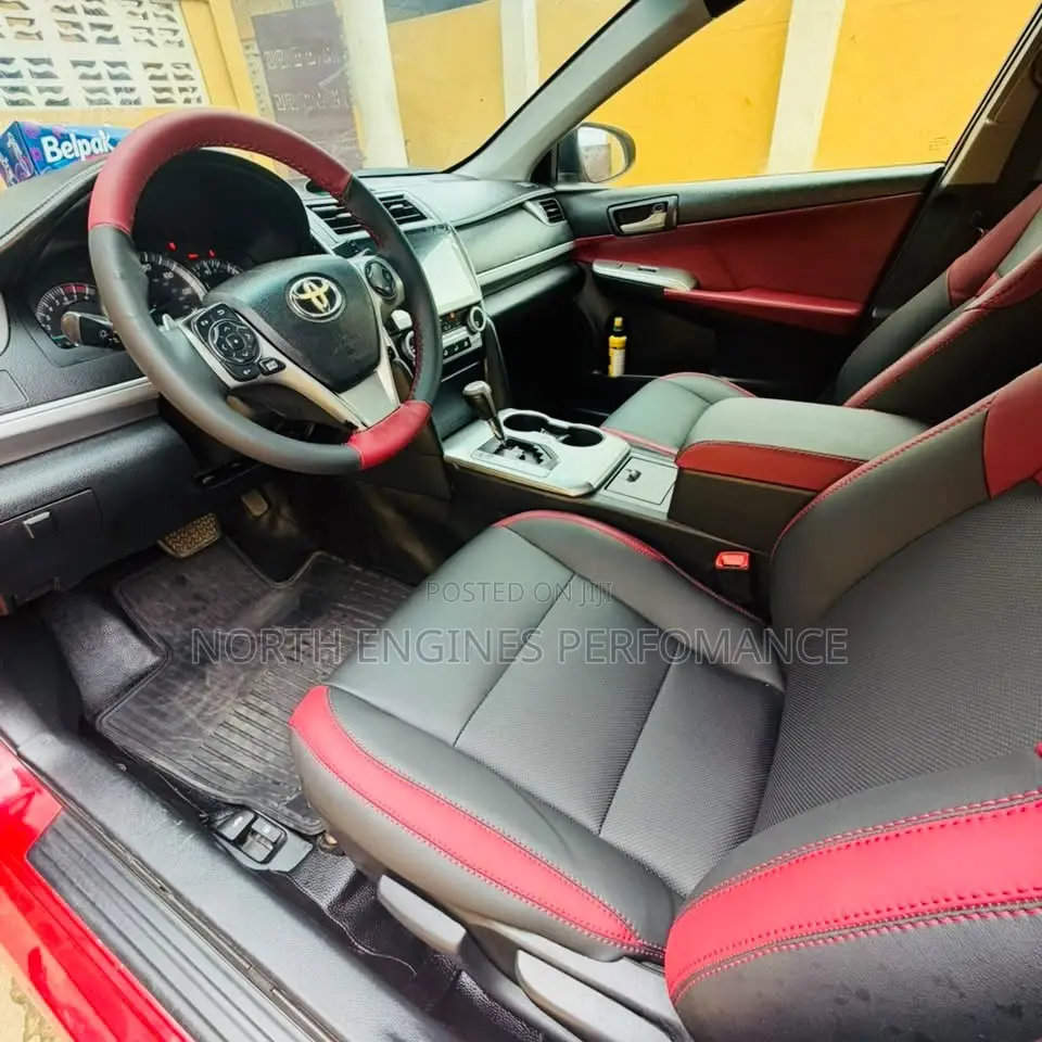 Toyota Camry SE 4dr Sedan (2.5L 4cyl 6A) 2014 Red