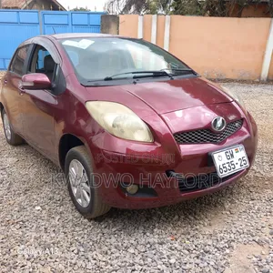 Toyota Vitz 1.3 FWD 3dr 2010 Red