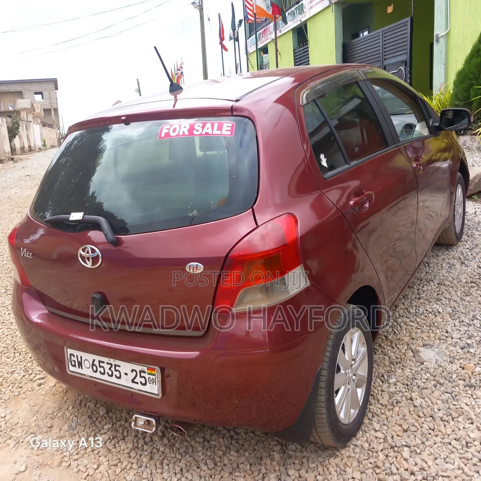 Toyota Vitz 1.3 FWD 3dr 2010 Red