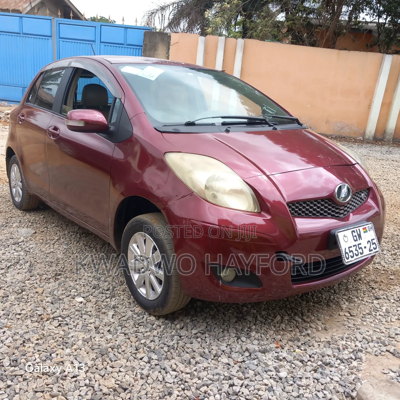 Toyota Vitz 1.3 FWD 3dr 2010 Red